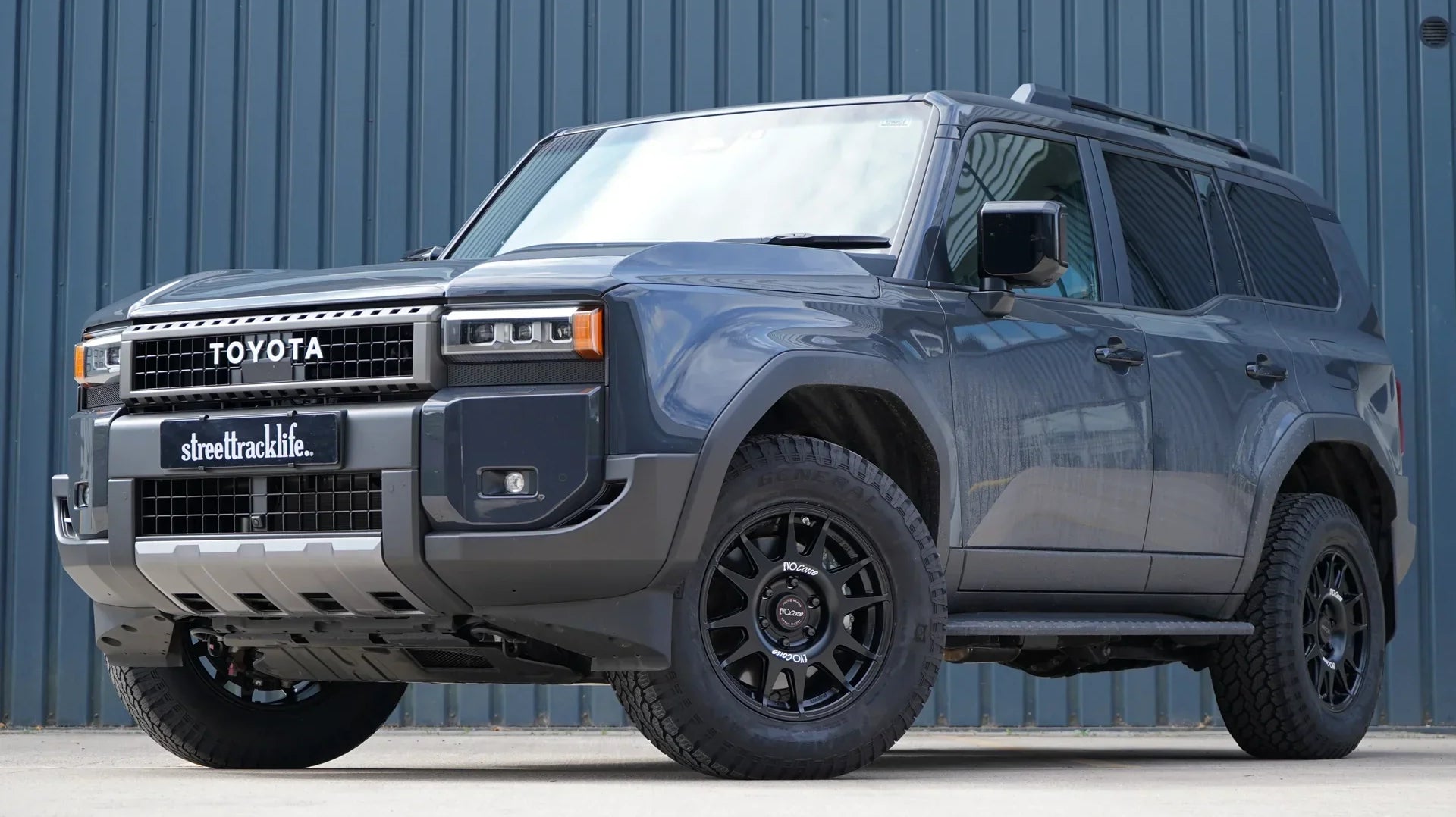 Toyota Land Cruiser Prado 250 (2024+) with EVO Corse DakarZero 18" wheels and General Grabber AT3 tyres