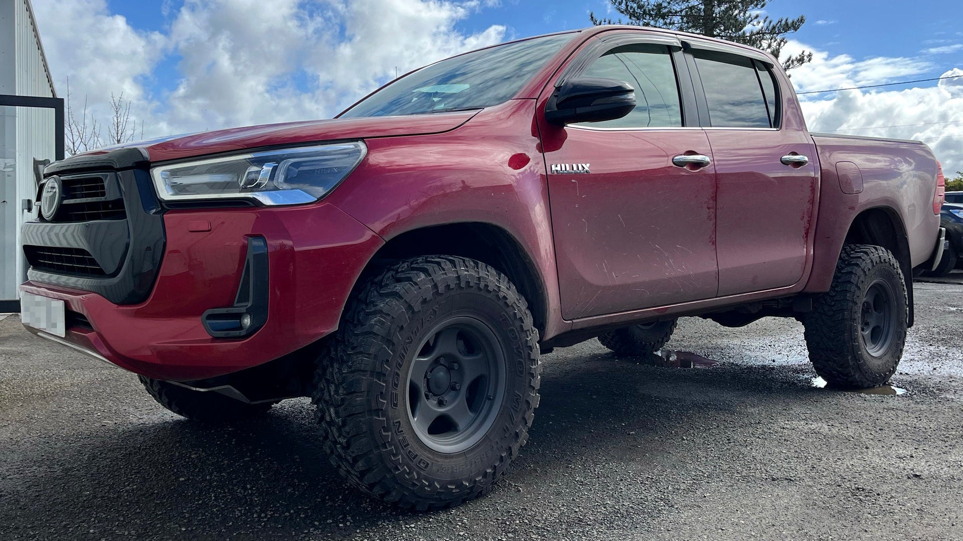 Toyota Hilux with BRADLEY V wheels