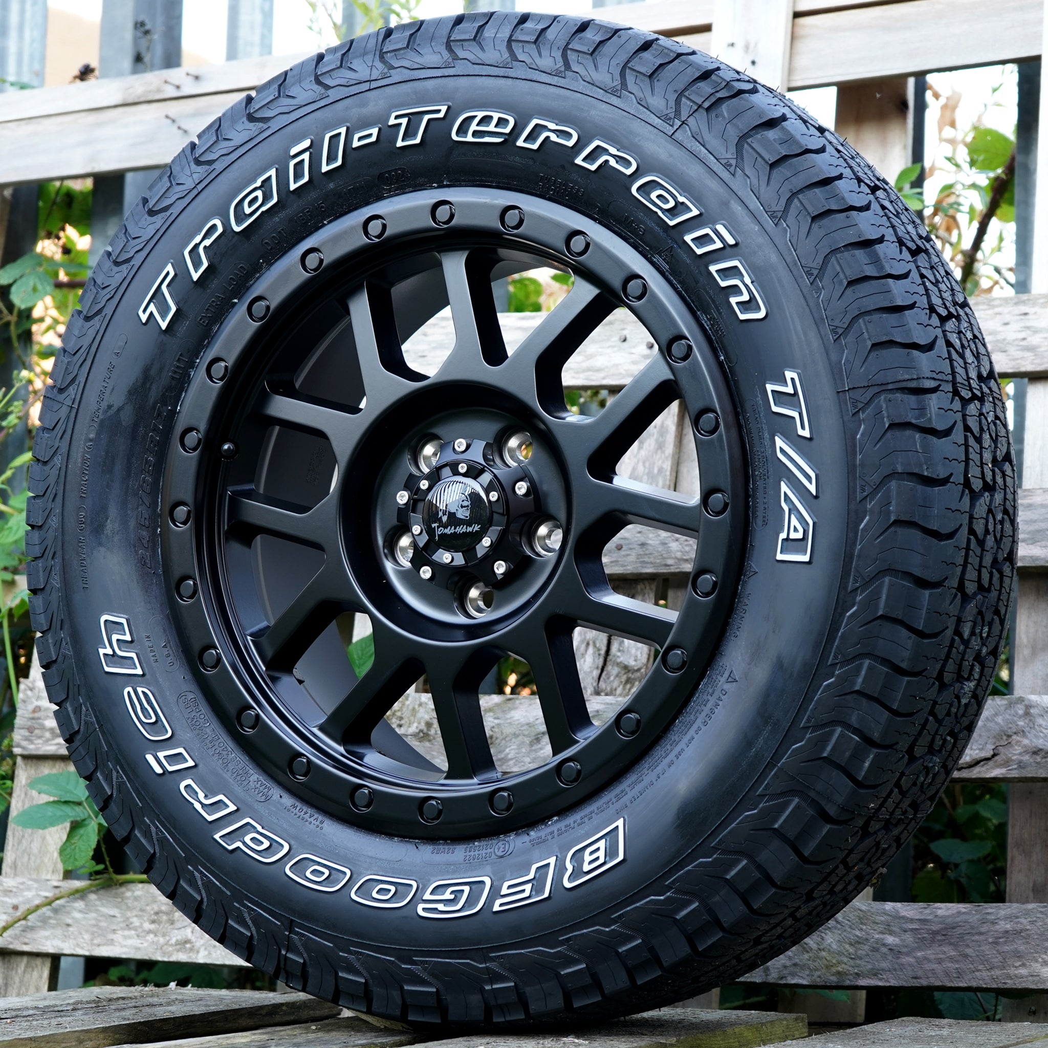 Tomahawk Kato Wheel & Tyre Package for Volkswagen Transporter T6 (2015+)