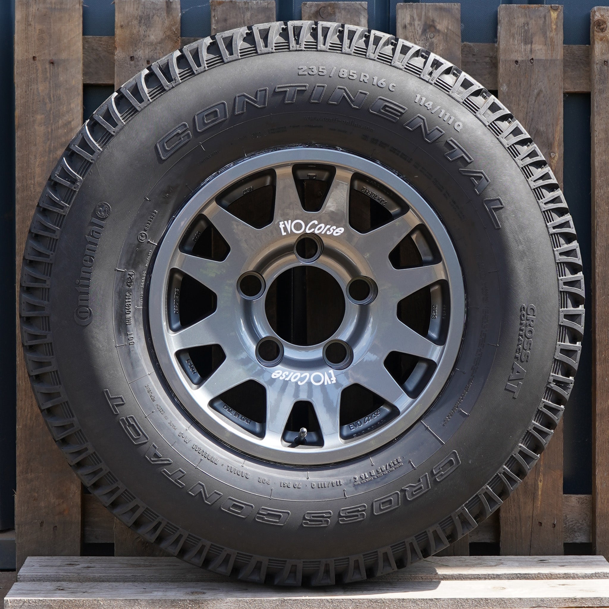 EVO Corse DakarZero 16" Wheel Package for Land Rover Defender Classic