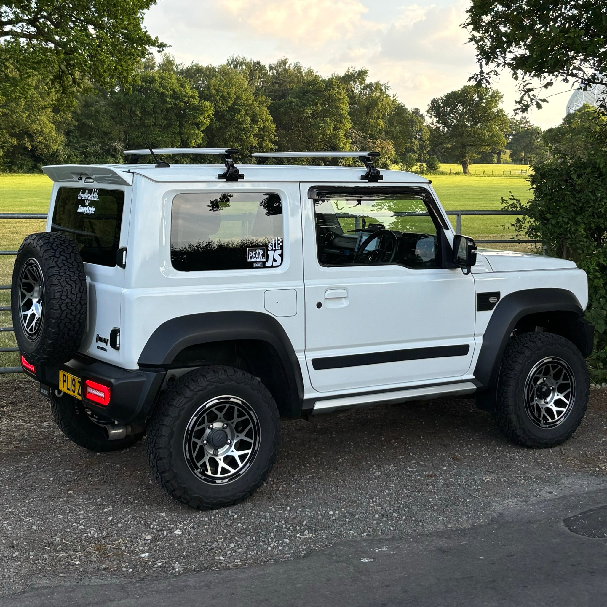 Thule WingBar Evo Load Bars for Suzuki Jimny (2018+)
