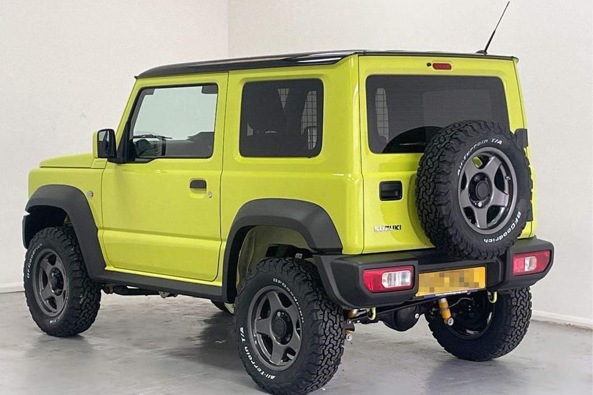 Kinetic Yellow Suzuki Jimny (2018+) fitted with BRADLEY V wheels and JIMNYSTYLE +40mm Lift Kit