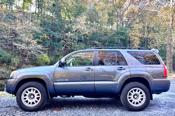 Toyota 4Runner (2003+) with EVO Corse DakarZero wheels - 18x8.5J+20 / 106.1CB / 6x139.7PCD - Silver