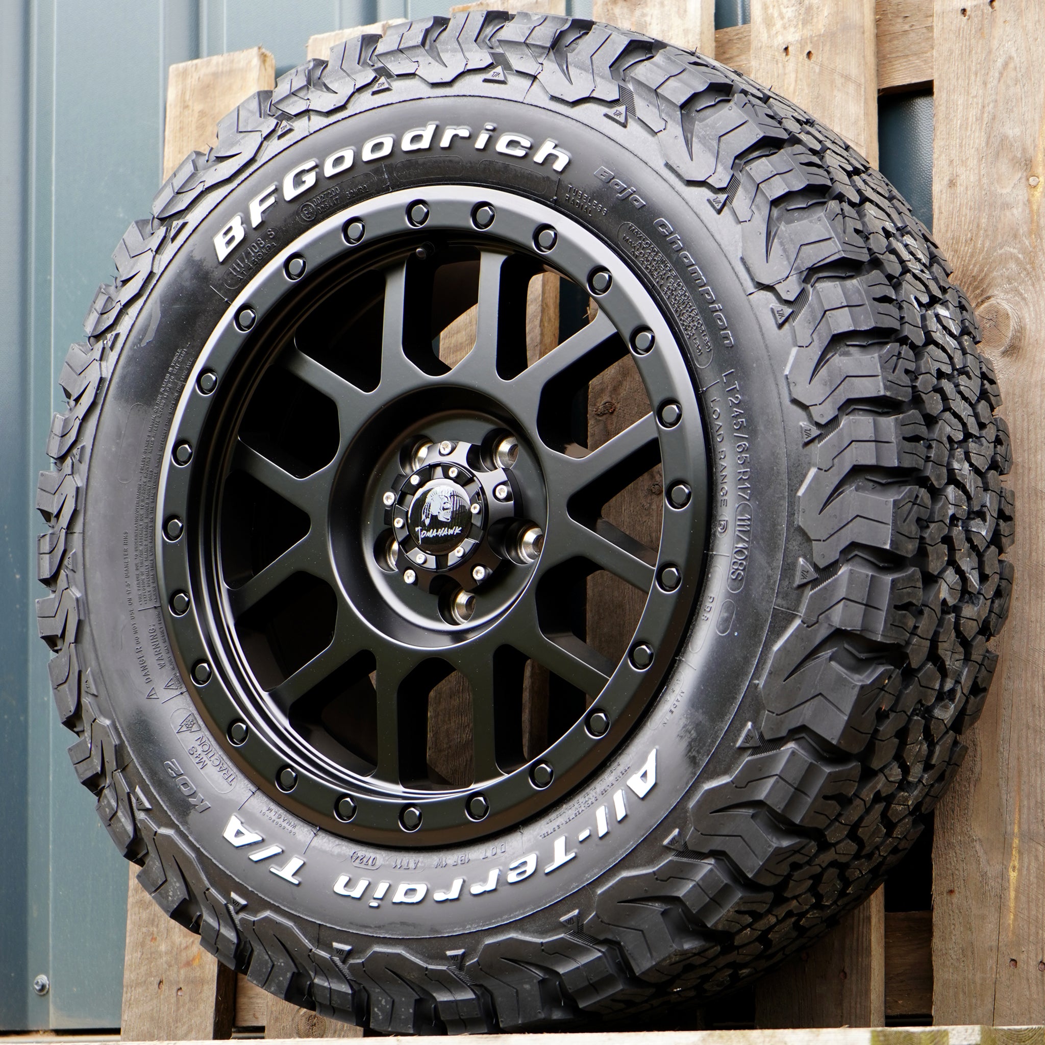 Tomahawk Kato Wheel & Tyre Package for Volkswagen Crafter (2017+)