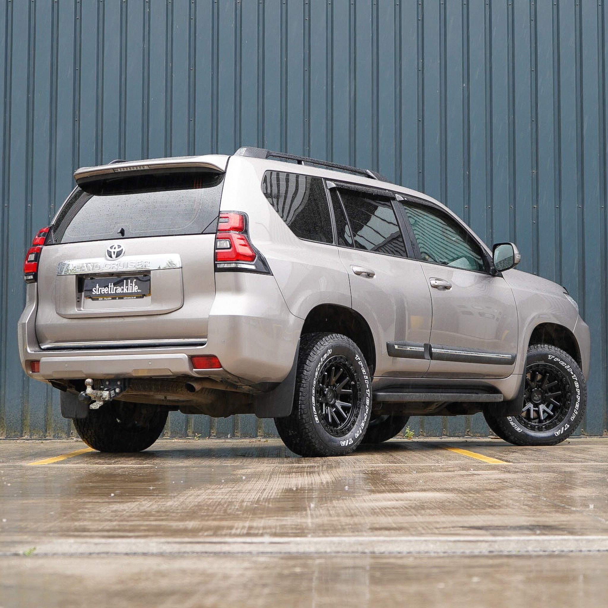 Magpie M-02 18” Wheel Package for Toyota Land Cruiser Prado 150 (2010+)