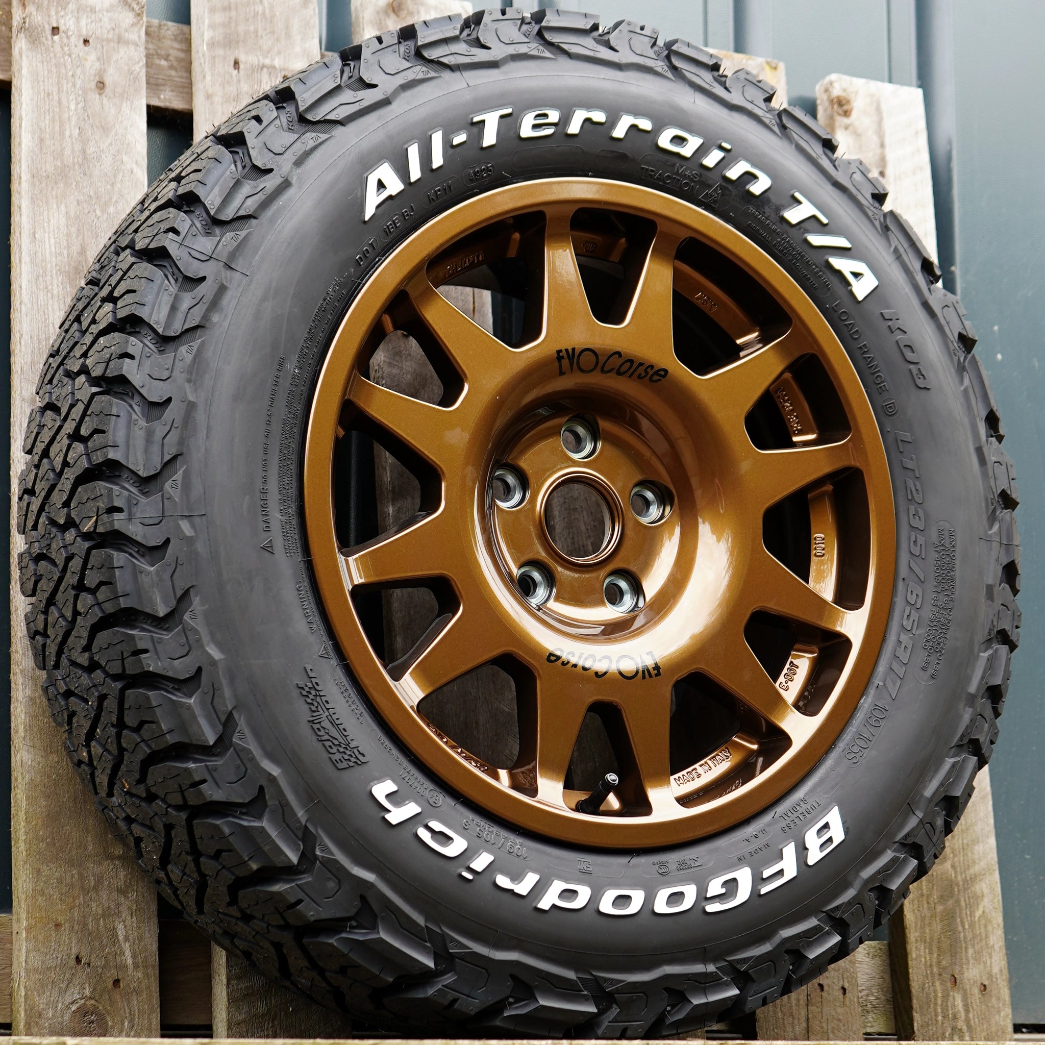 EVO Corse DakarZero 17" Wheel & Tyre Package for Volkswagen Transporter T5 (2003+)
