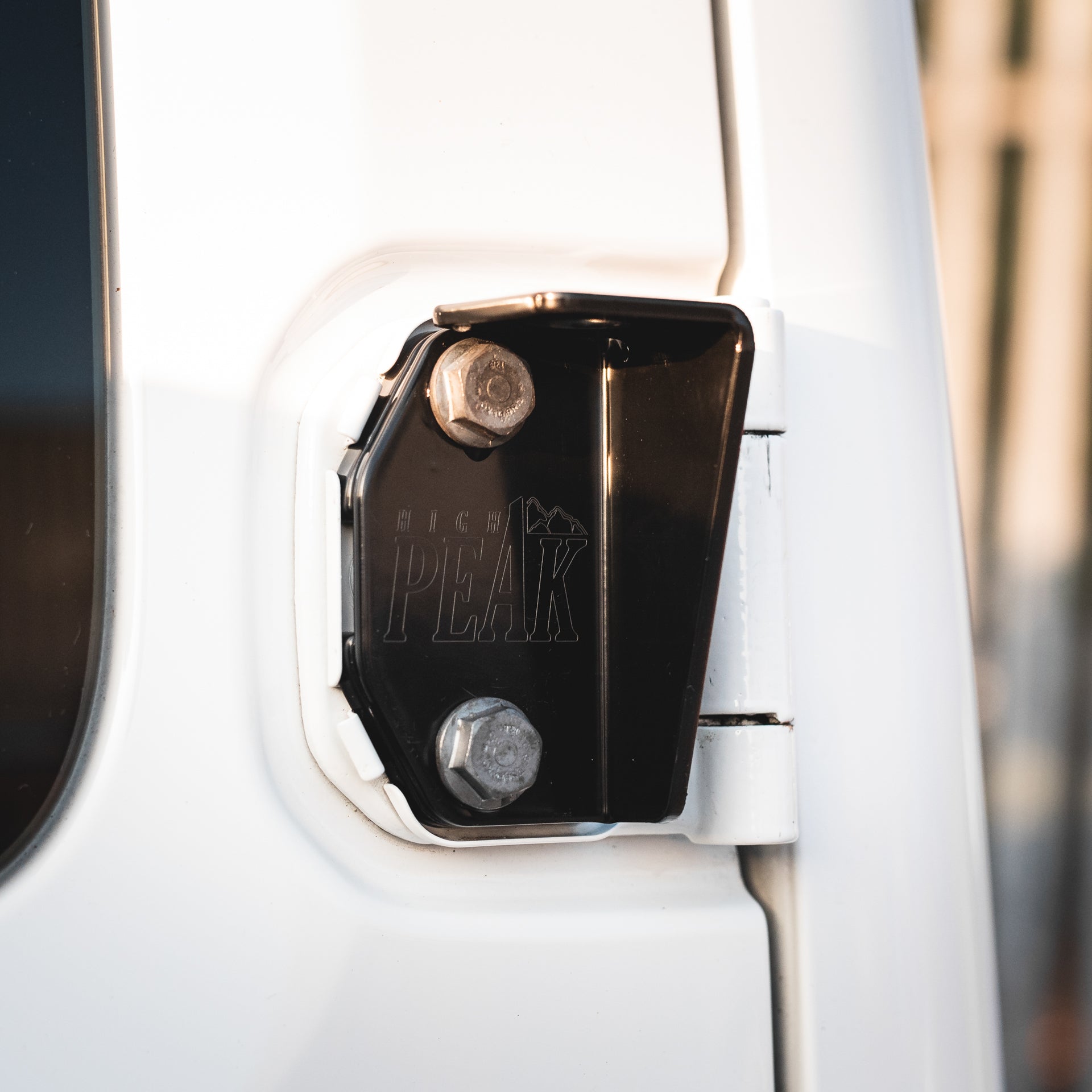 STL HIGH PEAK Tailgate Antenna Bracket for Suzuki Jimny (2018+)